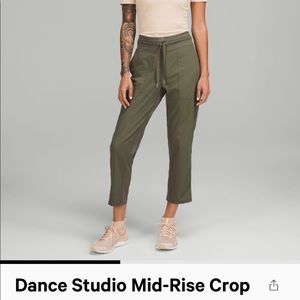 Lululemon Dance Studio mid rise crop in STEEL GRAY size 8 UWT